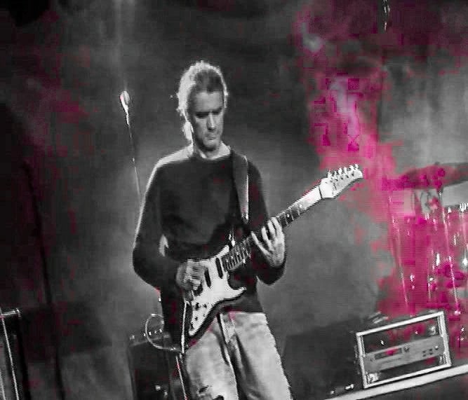Markus Holz , Gitarrist und Musiker, Fine Art of Guitar, E-Gitarre, Akustikgitarre, Rock, Country, Soul, Fusion, CompingStyle, ClassicEtudes, Gitarrenunterricht, Trier-Saarburg, www.FineArtofGuitar.com